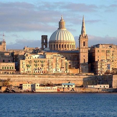 Perfect Location, Modern 2Br Apartment Sliema Luaran gambar