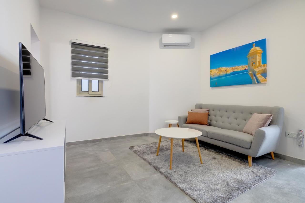 Perfect Location, Modern 2Br Apartment Sliema Luaran gambar