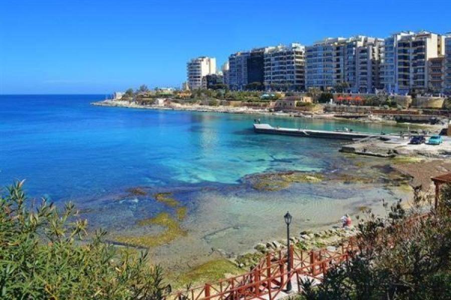 Perfect Location, Modern 2Br Apartment Sliema Luaran gambar