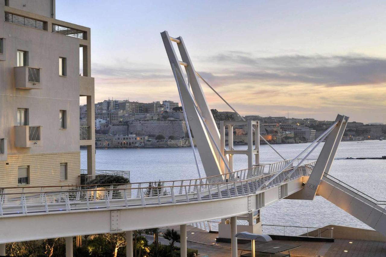 Perfect Location, Modern 2Br Apartment Sliema Luaran gambar