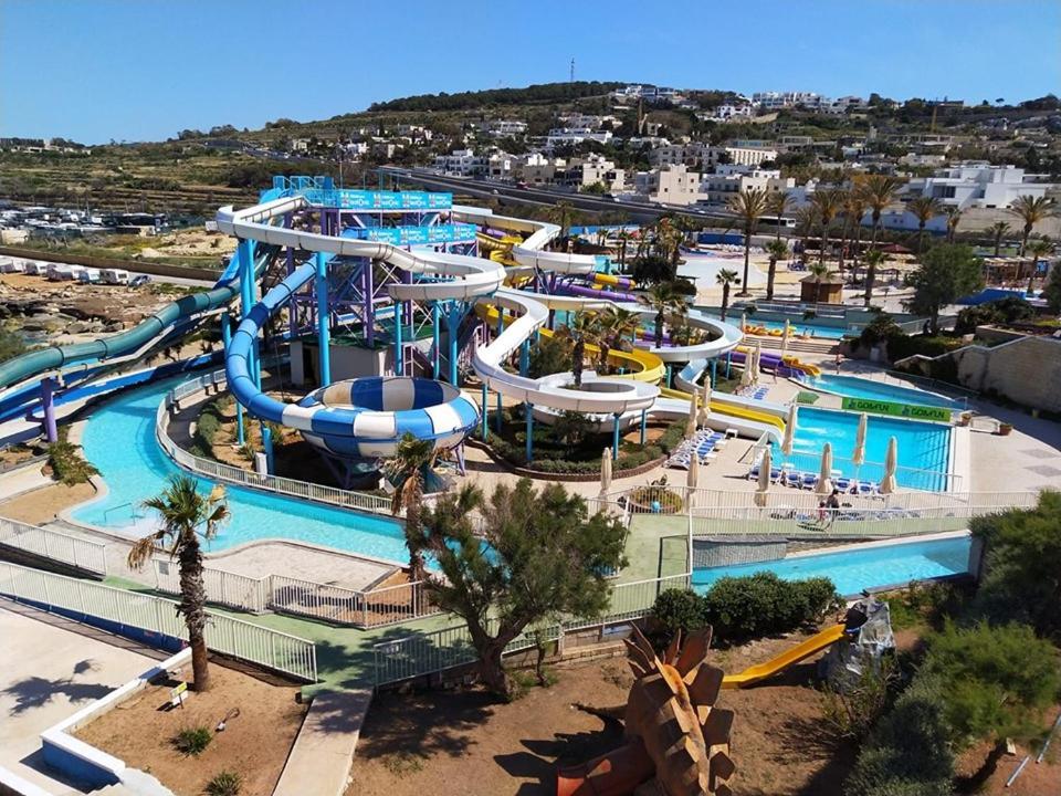Perfect Location, Modern 2Br Apartment Sliema Luaran gambar
